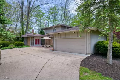 17571 Merry Oaks Trail, Chagrin Falls, OH 44023 - Photo 35