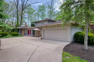 17571 Merry Oaks Trail, Chagrin Falls, OH 44023 - Photo 35
