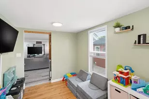 4044 W 223rd St, Fairview Park, OH 44126 - Photo 9