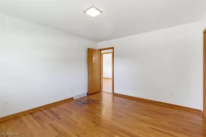 2445 Chandlersville Road, Zanesville, OH 43701 - Photo 17