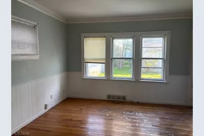 10305 S Highland Avenue, Garfield Heights, OH 44125 - Photo 7