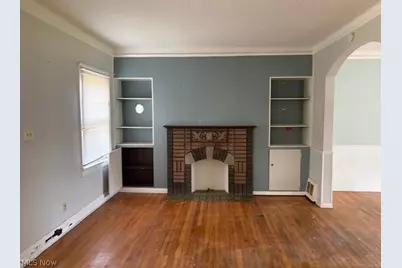 10305 S Highland Avenue, Garfield Heights, OH 44125 - Photo 5