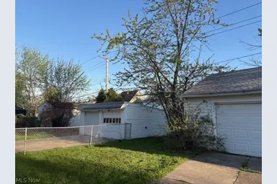 10305 S Highland Avenue, Garfield Heights, OH 44125 - Photo 3