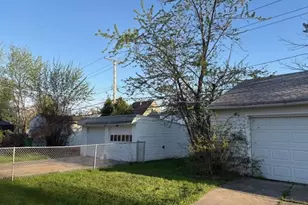 10305 S Highland Ave, Garfield Heights, OH 44125 - Photo 3