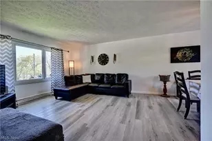 592 Hilan Ave SW, New Philadelphia, OH 44663 - Photo 5