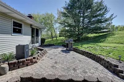 592 Hilan Avenue SW, New Philadelphia, OH 44663 - Photo 3