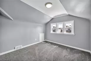 11109 Langton Ave, Garfield Heights, OH 44125 - Photo 17