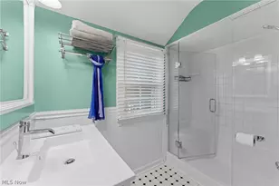5268 Edenhurst Rd, Lyndhurst, OH 44124 - Photo 19