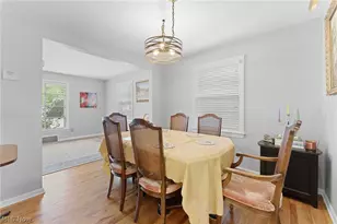 5268 Edenhurst Rd, Lyndhurst, OH 44124 - Photo 7