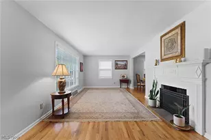 5268 Edenhurst Rd, Lyndhurst, OH 44124 - Photo 3