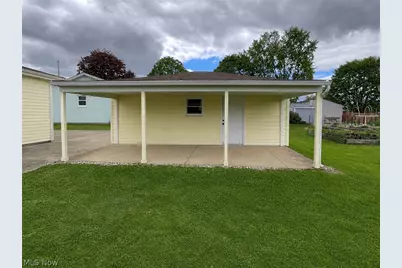 525 W Omar Street, Struthers, OH 44471 - Photo 3