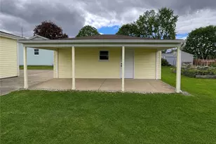 525 W Omar St, Struthers, OH 44471 - Photo 3