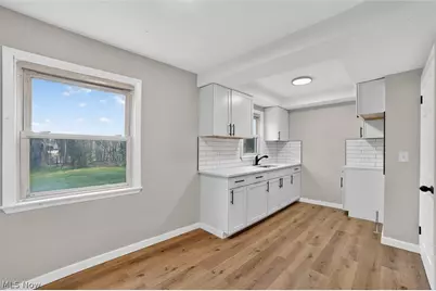 303 S Green Road, South Euclid, OH 44121 - Photo 7