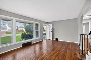 303 S Green Rd, South Euclid, OH 44121 - Photo 3