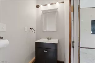 164 Bridge St, Conneaut, OH 44030 - Photo 13