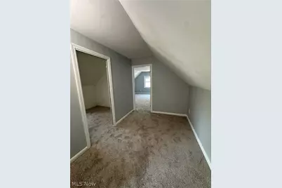 18413 Waterbury Avenue, Maple Heights, OH 44137 - Photo 13
