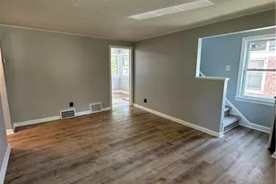 18413 Waterbury Ave, Maple Heights, OH 44137 - Photo 9