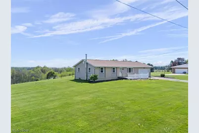 1830 Baird Avenue NE, Paris, OH 44669 - Photo 3