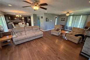 235 Briarwood Dr SE, New Philadelphia, OH 44663 - Photo 7