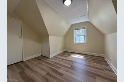 18505 Raymond Street, Maple Heights, OH 44137 - Photo 13