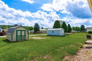 254 Sycamore St, Duncan Falls, OH 43734 - Photo 37