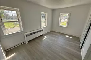 240 W Main St, Washingtonville, OH 44490 - Photo 9