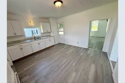240 W Main Street, Washingtonville, OH 44490 - Photo 3