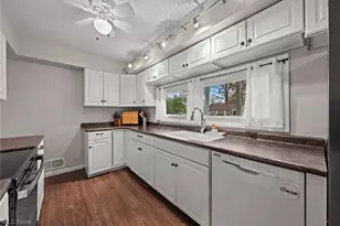 345 Miami Ave, Elyria, OH 44035 - Photo 13