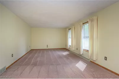 115 E 15th Street, Dover, OH 44622 - Photo 9
