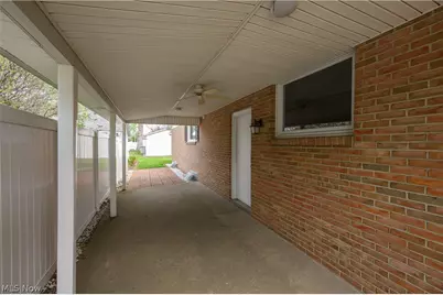 115 E 15th Street, Dover, OH 44622 - Photo 5