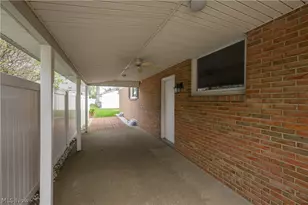 115 E 15th St, Dover, OH 44622 - Photo 5