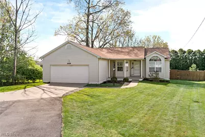 3008 Mount Pleasant Street NW, North Canton, OH 44720 - Photo 3