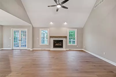 90 Lake Pointe Circle, Canfield, OH 44406 - Photo 11
