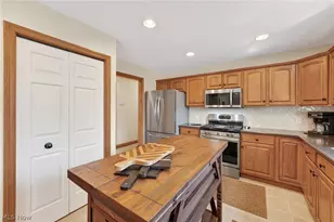 5503 Pheasants Walk Dr, North Olmsted, OH 44070 - Photo 11