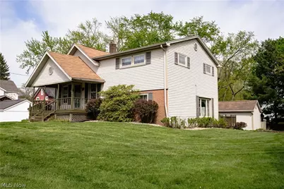 518 Hoover Place SE, Hartville, OH 44632 - Photo 1
