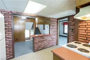 518 Hoover Pl SE, Hartville, OH 44632 - Photo 9