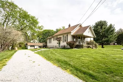 518 Hoover Place SE, Hartville, OH 44632 - Photo 3