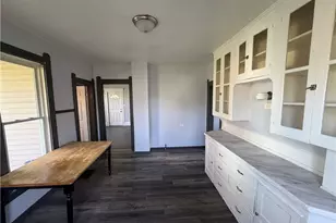 347 11th St, Elyria, OH 44035 - Photo 9