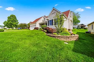 30190 Bonnie View Dr, Wickliffe, OH 44092 - Photo 3