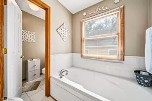 30190 Bonnie View Dr, Wickliffe, OH 44092 - Photo 23
