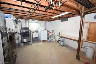 24354 S Oxford Oval, North Olmsted, OH 44070 - Photo 33