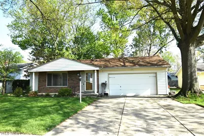 24354 S Oxford Oval, North Olmsted, OH 44070 - Photo 3