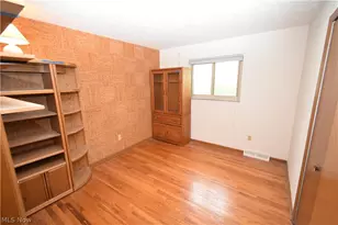 24354 S Oxford Oval, North Olmsted, OH 44070 - Photo 17