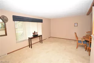 24354 S Oxford Oval, North Olmsted, OH 44070 - Photo 5