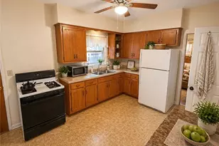 29734 Euclid Ave, Wickliffe, OH 44092 - Photo 11
