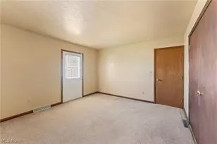 1513 Meadowbrook Ave, Poland, OH 44514 - Photo 13