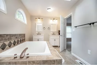 9338 Liberty Road, Twinsburg, OH 44087 - Photo 23