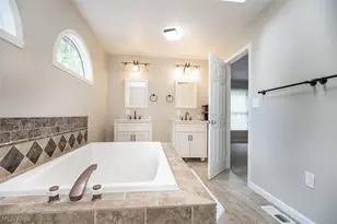 9338 Liberty Rd, Twinsburg, OH 44087 - Photo 23
