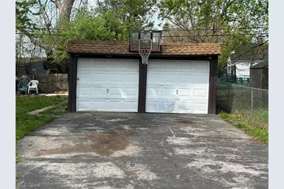 22553 Ivan Avenue, Euclid, OH 44123 - Photo 15