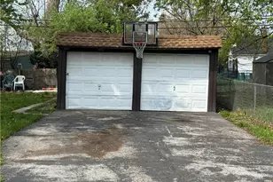22553 Ivan Ave, Euclid, OH 44123 - Photo 15